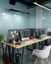 Laden Sie das Bild in den Galerie-Viewer, Akustik Trennwand, wertiger Aufsteller für Schreibtische aus Filz mit stabilem Metallfuß