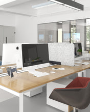 Laden Sie das Bild in den Galerie-Viewer, Akustik Trennwand für Schreibtische aus Filz mit stabilem Standfuß