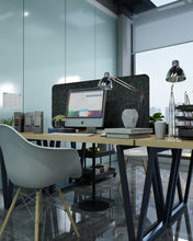 Laden Sie das Bild in den Galerie-Viewer, Akustik Trennwand für Schreibtische aus Filz mit stabilem Standfuß